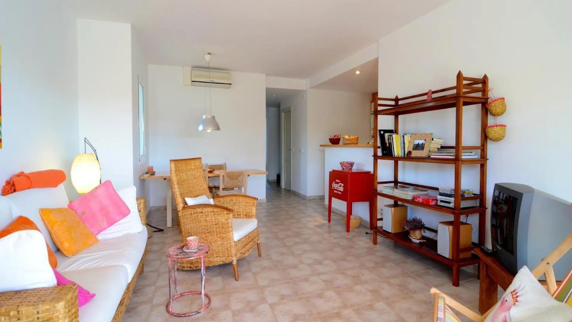 3-Bedroom Apartment In Pals